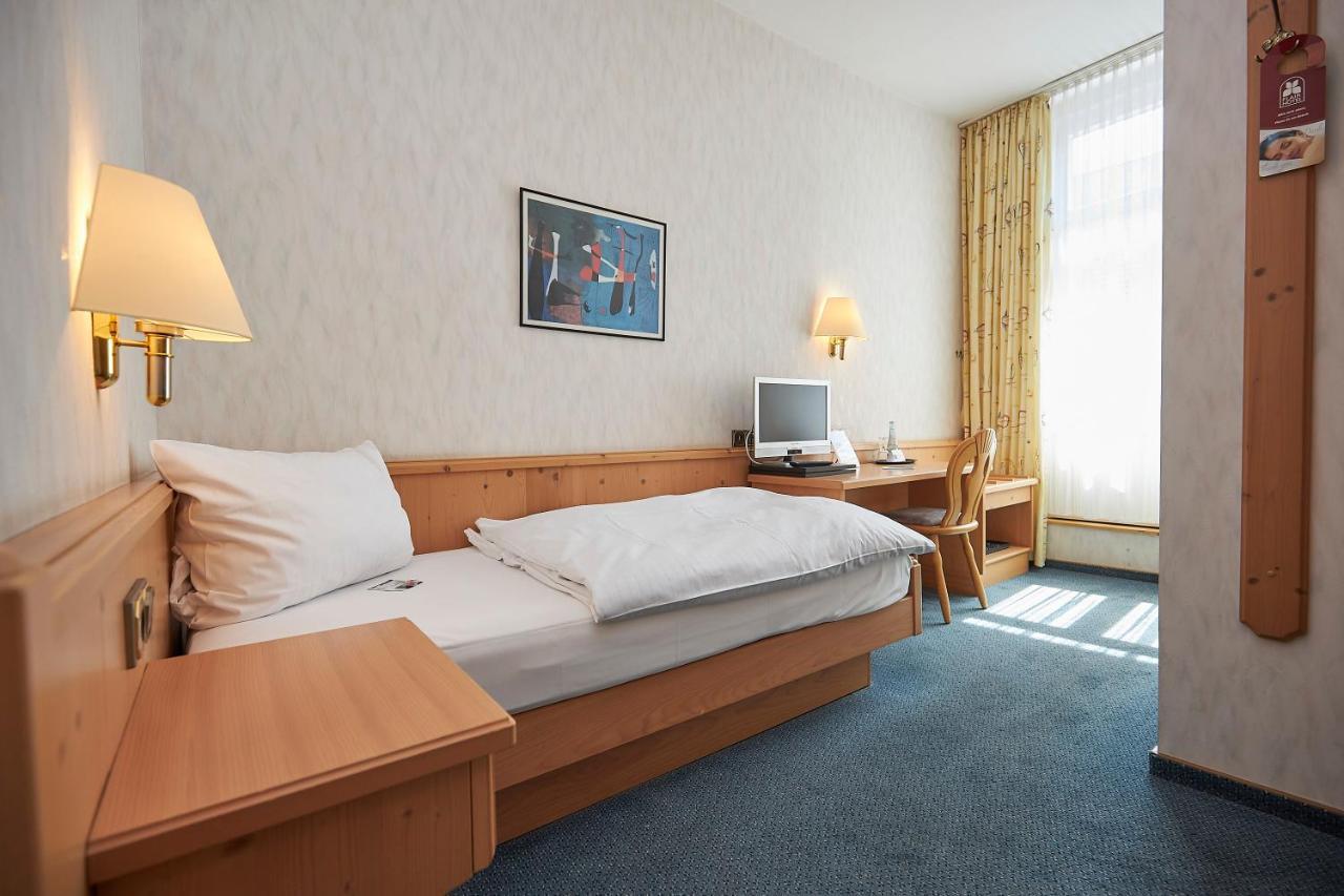 Hotel Bergischer Hof Windeck ภายนอก รูปภาพ