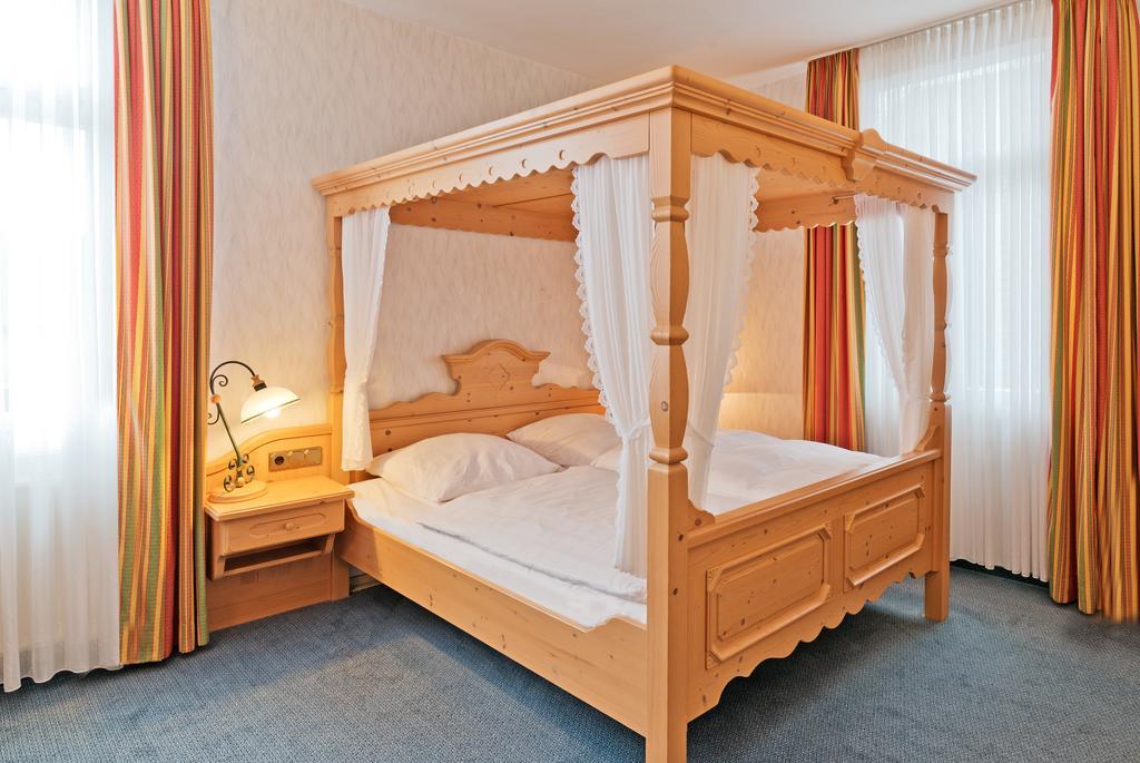 Hotel Bergischer Hof Windeck ภายนอก รูปภาพ
